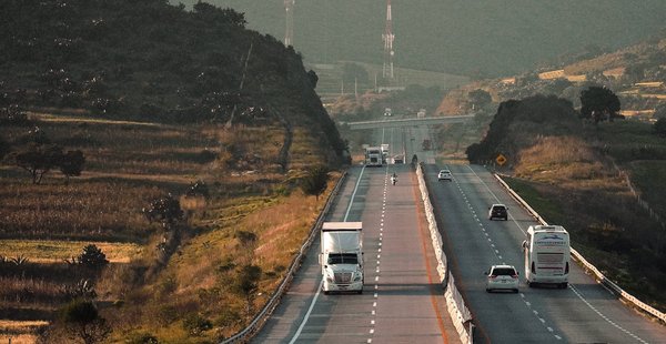 Comment la technologie des batteries évolue-t-elle dans les véhicules électriques ?