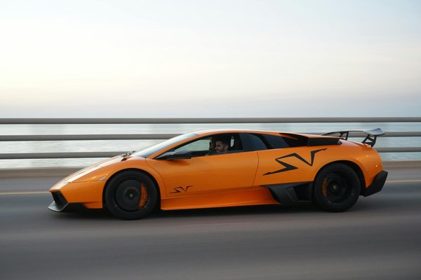 Location de voiture : est-ce le bon choix ? Découvrez les avantages et inconvénients.